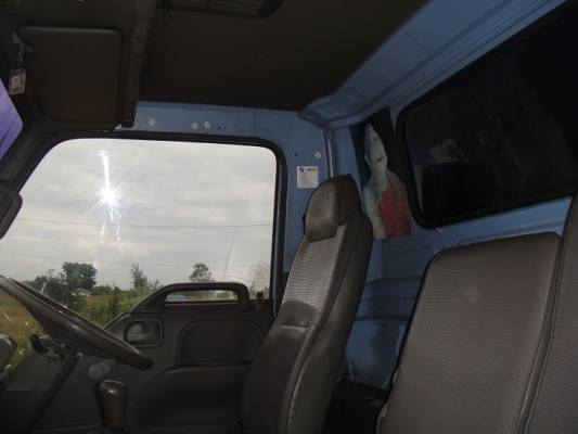 ขอบคุณทีมงาน Truck2Hand มากครับขาย ISUZU NPR 120 แรง รถห้างแท้ ยาว 5 เมตร จดปี 43