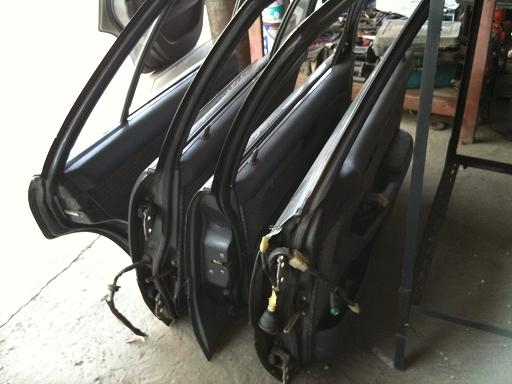 ขาย ประตู AT170 - 171  สภาพสวยคับ