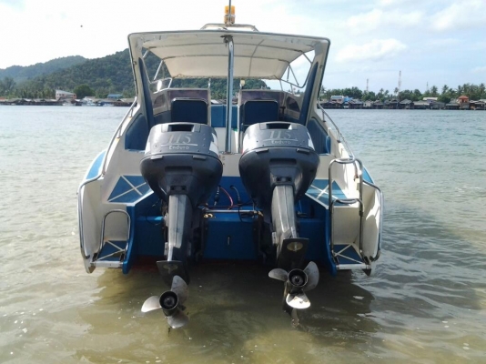 ขายเรือท้องไม้จริง 27ฟุต เครื่อง ยามาฮ่า 115 แรง 2 เครื่อง พวงมาลัยเพาเวอร์ สภาพพร้อมใช้