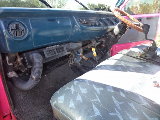 ขาย298000บาท สภาพดีราคาสุดคุ้มรถอีซูซุ6ล้อดั้ม110แรง พวงมาลัยพาวอร์ แอร์เย็น แต่งสวยๆพร้อมใช้งานคับ