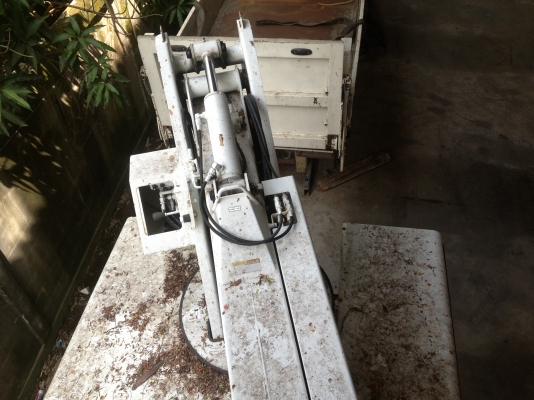 ขายกระบะพร้อมกระเช้าไฟฟ้าติดหลังรถบรรทุก มีตัวคอนโทรที่กระเช้าและตัวคอนโทรที่กระบะ  ยกสูงได้10เมตรโดยประมาณ สนใจติดต่อบริษัทชัยเสรียานยนต์จำกัด 038-589290 หรือ 086-0801238