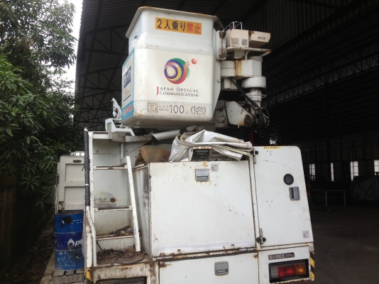 ขายกระบะพร้อมกระเช้าไฟฟ้าติดหลังรถบรรทุก มีตัวคอนโทรที่กระเช้าและตัวคอนโทรที่กระบะ  ยกสูงได้10เมตรโดยประมาณ สนใจติดต่อบริษัทชัยเสรียานยนต์จำกัด 038-589290 หรือ 086-0801238