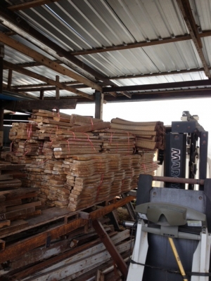 ไม้สักเก่าหน้า 1*3และ1*4+ตัวงอเหมือนงูไม้สักหน้า 4 นิ้ว หนา1.5 นิ้ว