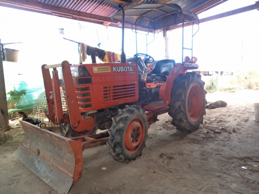 ขาย165000บาท รถไถคูโบต้าสภาพดี27แรง2เพลา มีดันหน้า ผาน5 คราน