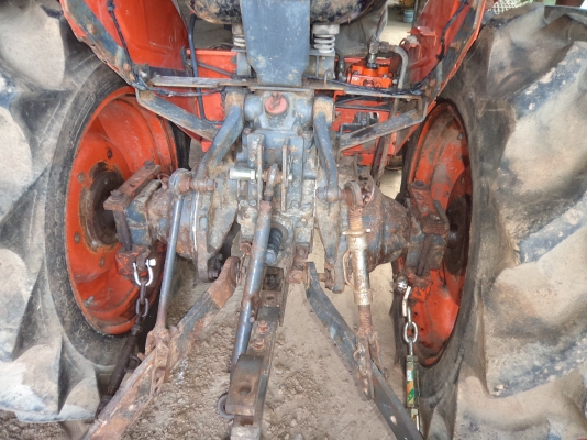 ขาย165000บาท รถไถคูโบต้าสภาพดี27แรง2เพลา มีดันหน้า ผาน5 คราน