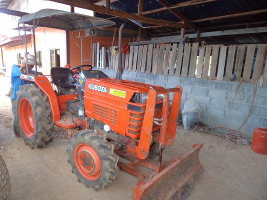 ขาย165000บาท รถไถคูโบต้าสภาพดี27แรง2เพลา มีดันหน้า ผาน5 คราน