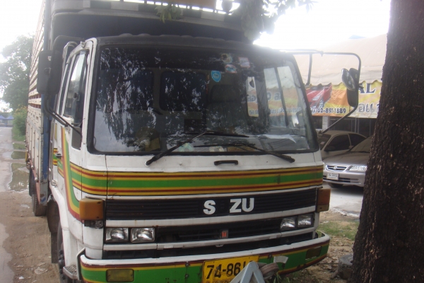 ขายด่วนรถ6ล้อใหญ่ Isuzu rocky ขายด่วนรถ6ล้อใหญ่ Isuzu rocky