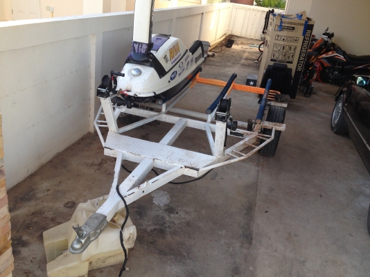 ขายเทรลเลอร์ลากเรือยืนสองลำครับ ขายเทรลเลอร์ลากเรือยืนสองลำครับ