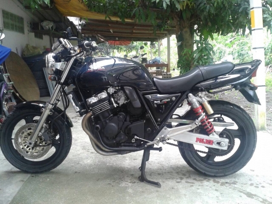 ธารนนทบุรี//ขาย honda super4 ปี93 สวยๆของแต่งพอมี ราคา 58,000 บาท