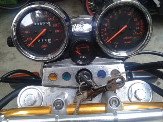 ธารนนทบุรี//ขาย honda super4 ปี93 สวยๆของแต่งพอมี ราคา 58,000 บาท ธารนนทบุรี//ขาย honda super4 ปี93 สวยๆของแต่งพอมี ราคา 58,000 บาท