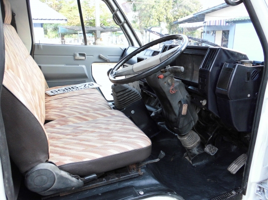 ขายหกล้อดั้ม IZUSU  NKR  ดั้ม 3 คิว รถสวย เครื่องดี คัชซีสวยมาก