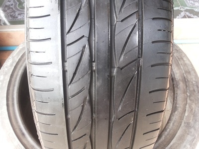 ขายยาง195/60/15 ปี 10/3เส้นปี09/1เส้น BRIDGESTON TURANZA AR10 1ชุด