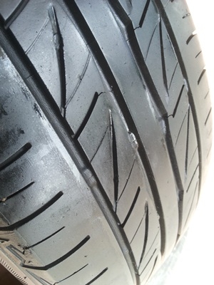 ขายยาง195/60/15 ปี 10/3เส้นปี09/1เส้น BRIDGESTON TURANZA AR10 1ชุด