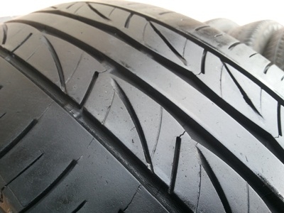 ขายยาง195/60/15 ปี 10/3เส้นปี09/1เส้น BRIDGESTON TURANZA AR10 1ชุด