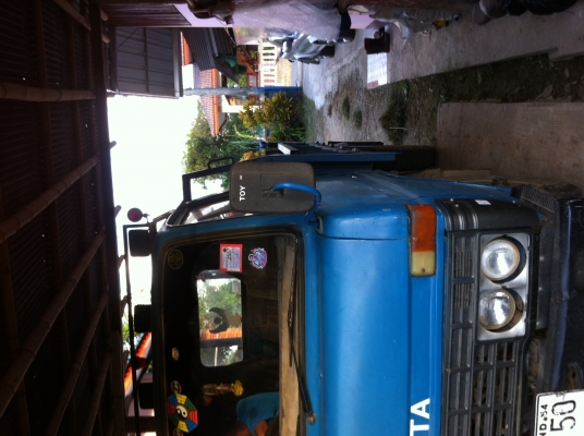 ขายหกล้อดัมพ์สภาพสวยมากราคาถูก ขายหกล้อดัมพ์สภาพสวยมากราคาถูก