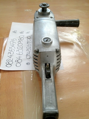 ..........ขาย เจียร์มือ  makita  9007   7 นิ้ว โครงอลูมิเนียม..