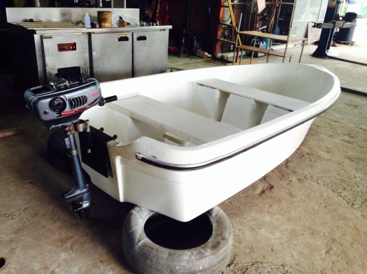 .......ขายเรือไฟเบอร์ทองวี พร้อมเครื่องยามมาฮ่า 3แรง 2จังหวะ เรือไม่เคยลงน้ำ พอดีสั่งมาตอนน้ำท่วม