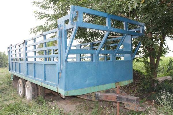 พ่วงลากอ้อยติดรถไถใหญ่