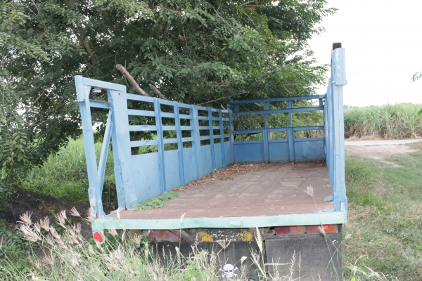 พ่วงลากอ้อยติดรถไถใหญ่