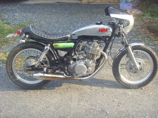 ขาย/แลก yamaha sr400cc. คาเฟ่ ปี2001 ชุดแต่ง WM ทั้งคัน 57000