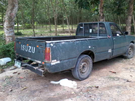 ขาย isuzu kb2200 สภาพพร้อมใช้