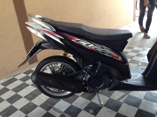 ขาย!!!ฮอนด้าคลิ๊ก ล้อแม็ก ปี49 รถเครื่องดีคับ มีเล่มทะเบียนครบ ภาษีไม่หมด
