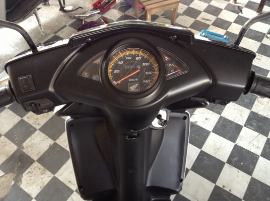 ขาย!!!ฮอนด้าคลิ๊ก ล้อแม็ก ปี49 รถเครื่องดีคับ มีเล่มทะเบียนครบ ภาษีไม่หมด