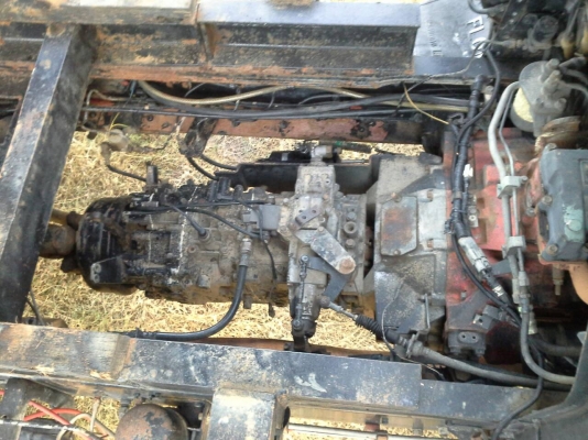 ขายรถบรรทุกสิบล้อดั๊มพ์ Isuzu นางฟ้าแท้ๆ เครื่อง 195 แรง  เครื่องเดิม เกียร์เดิม ปี 38 ยางเต็ม ดั๊มพ์เหล็ก ทะเบียนพร้อม