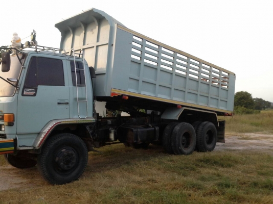 ขายรถบรรทุกสิบล้อดั๊มพ์ Isuzu นางฟ้าแท้ๆ เครื่อง 195 แรง  เครื่องเดิม เกียร์เดิม ปี 38 ยางเต็ม ดั๊มพ์เหล็ก ทะเบียนพร้อม