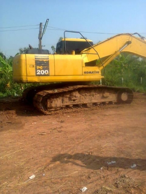 ขาย KOMATSU PC200 รุ่น7คับรถสวยมากๆ เอกสารเล่มทะเบียน