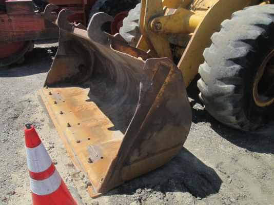 ขายถูกรถตักล้อยาง รถใหม่ พึ่งมาถึง WA180-1 ยี่ห้อ KOMATSU ผลิตญี่ปุ่น รถเก่านอก ไม่เคยใช้งานในไทย