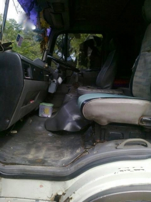 รถฮีโน่ 10 ล้อ รั้ว FL3H 195 แรงม้า. สนใจติดต่อ 081 - 6079515 รถฮีโน่ 10 ล้อ รั้ว FL3H 195 แรงม้า. สนใจติดต่อ 081 - 6079515