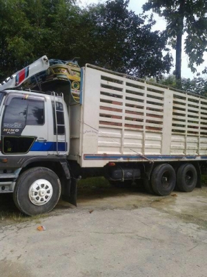 รถฮีโน่ 10 ล้อ รั้ว FL3H 195 แรงม้า. สนใจติดต่อ 081 - 6079515 รถฮีโน่ 10 ล้อ รั้ว FL3H 195 แรงม้า. สนใจติดต่อ 081 - 6079515