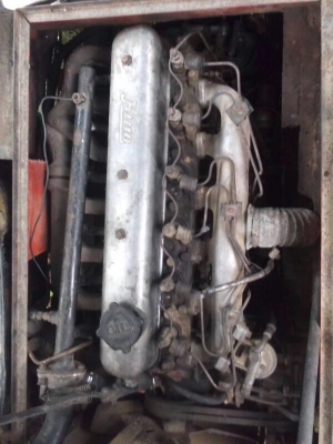 รถฮีโน่ 6 ล้อ KN540  130 แรงม้า.  ( รถเมล์ )  สนใจติดต่อ 081 - 6079515