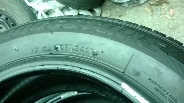 ขายยาง185 60 15 บิสโตนปี11ชุดละ1700 ขายยาง185 60 15 บิสโตนปี11ชุดละ1700