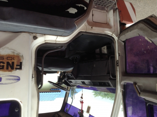 Mitsubishi 10ล้อ 2เพลา หัวลาก