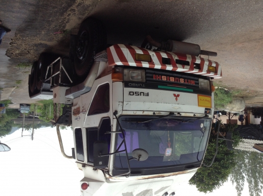 Mitsubishi 10ล้อ 2เพลา หัวลาก