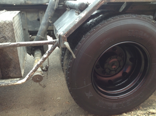 Mitsubishi 10ล้อ 2เพลา หัวลาก