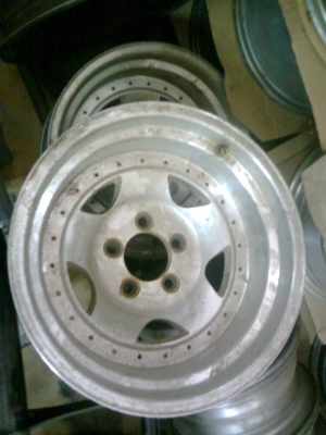 งานดิบมาแล้ว R15X8 ET- 5/114ครบชุด4ล้อครับ