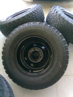 BF All 285-75-16 ปี11 ดอกเต็มขายชุดละ34000 BF All 285-75-16 ปี11 ดอกเต็มขายชุดละ34000