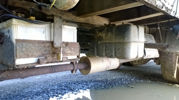 10ล้อเพลาเดียวISUZU 165 แรง 6BD1สภาพยังดี หัวเดิมบาง เครื่องนิ่มมาก ..