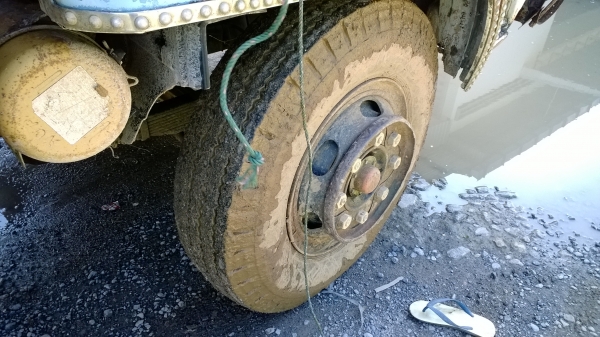 10ล้อเพลาเดียวISUZU 165 แรง 6BD1สภาพยังดี หัวเดิมบาง เครื่องนิ่มมาก ..