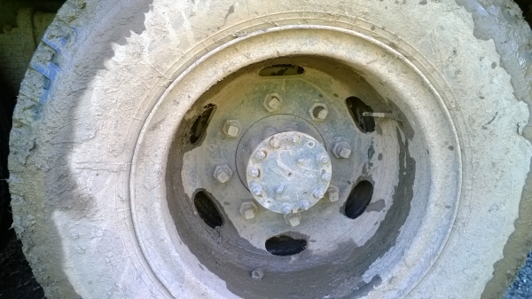 10ล้อเพลาเดียวISUZU 165 แรง 6BD1สภาพยังดี หัวเดิมบาง เครื่องนิ่มมาก ..