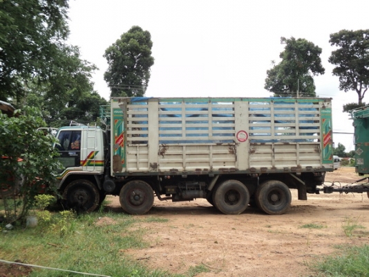 ขายดาวน์ ISUZU หัวลาก 320 แรงเทอร์โบด่วนครับ ไม่มีคนขับ