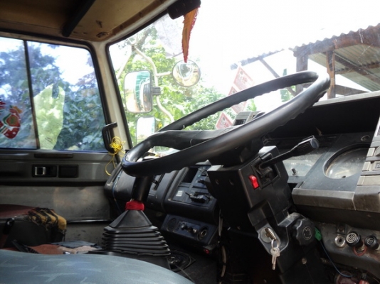 ขายดาวน์ ISUZU หัวลาก 320 แรงเทอร์โบด่วนครับ ไม่มีคนขับ