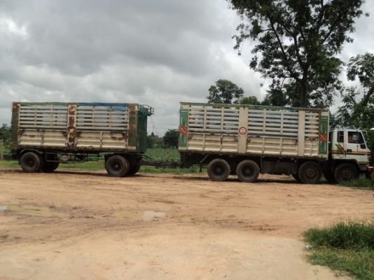 ขายดาวน์ ISUZU หัวลาก 320 แรงเทอร์โบด่วนครับ ไม่มีคนขับ