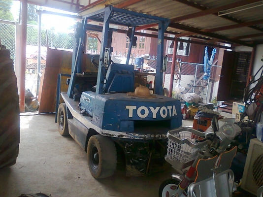 รถยก TOYOTA 2FD25 เครื่องดีเซล รถใช้งานปกติ