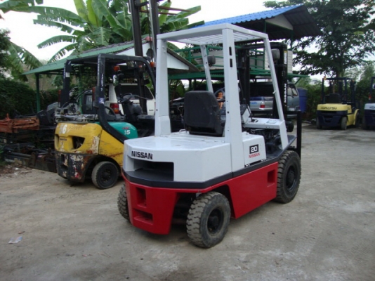 ++++++ ขายด่วน !!! รถโฟล์คลิฟท์ NISSAN  FD20  (สภาพดี  พร้อมใช้งาน  ) เครื่องยนต์ดีเซล  เกียร์ออโตเมติค  เสา 3 เมตร  งา 1,070  มม.  ยางตัน  ******* สนใจเข้ามาลองรถก่อนได้  ราคาคุยกันได้ครับ *******
