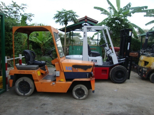 ++++++ ขายด่วน !!! รถโฟล์คลิฟท์ NISSAN  FD20  (สภาพดี  พร้อมใช้งาน  ) เครื่องยนต์ดีเซล  เกียร์ออโตเมติค  เสา 3 เมตร  งา 1,070  มม.  ยางตัน  ******* สนใจเข้ามาลองรถก่อนได้  ราคาคุยกันได้ครับ *******