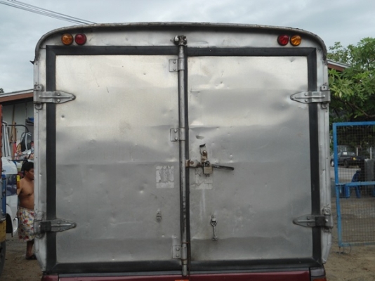 ขายหลังคาตู้ทึบใส่กับรถอีซูซุ SLX แค็ป ขายหลังคาตู้ทึบใส่กับรถอีซูซุ SLX แค็ป